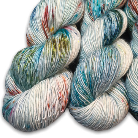 Saskia, single ply merino yarn
